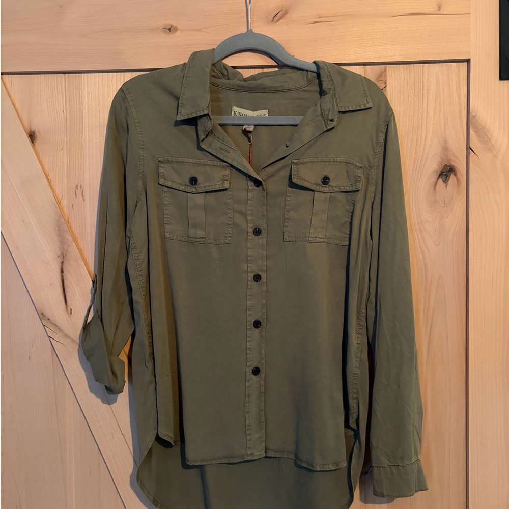 Knox Rose Khaki Button-Up Blouse